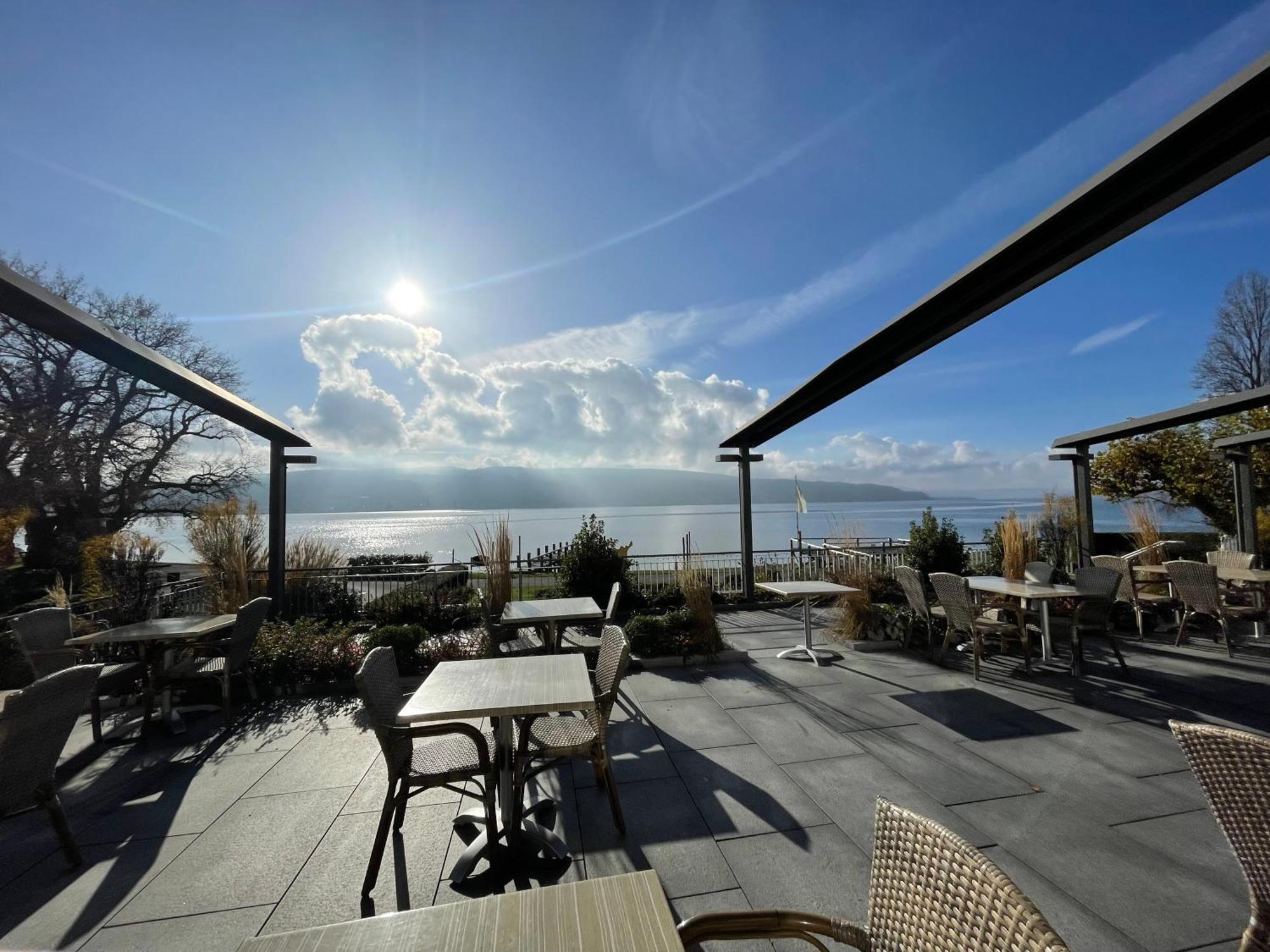 Strandhotel Loechnerhaus Reichenau Buitenkant foto