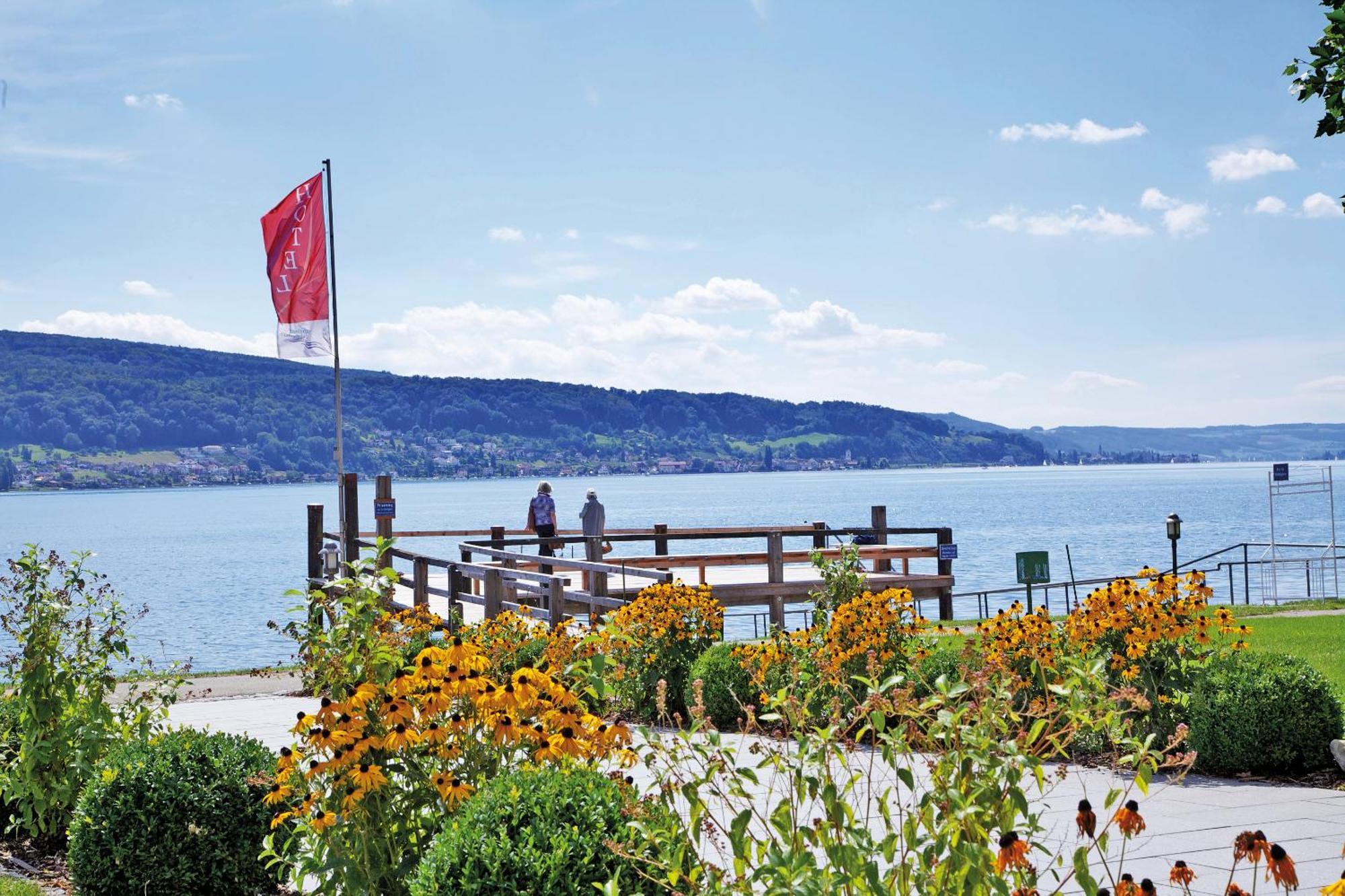 Strandhotel Loechnerhaus Reichenau Buitenkant foto