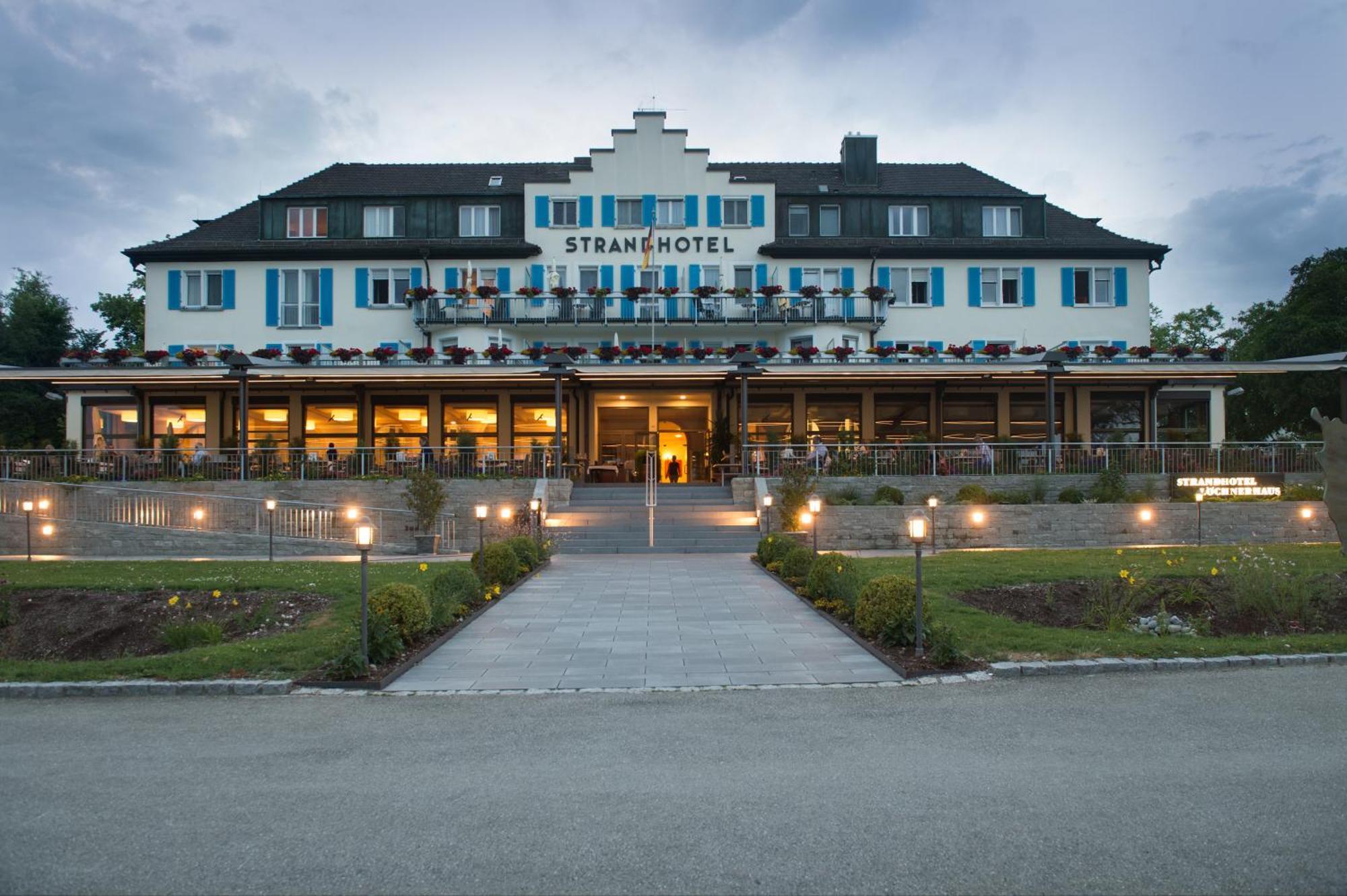 Strandhotel Loechnerhaus Reichenau Buitenkant foto