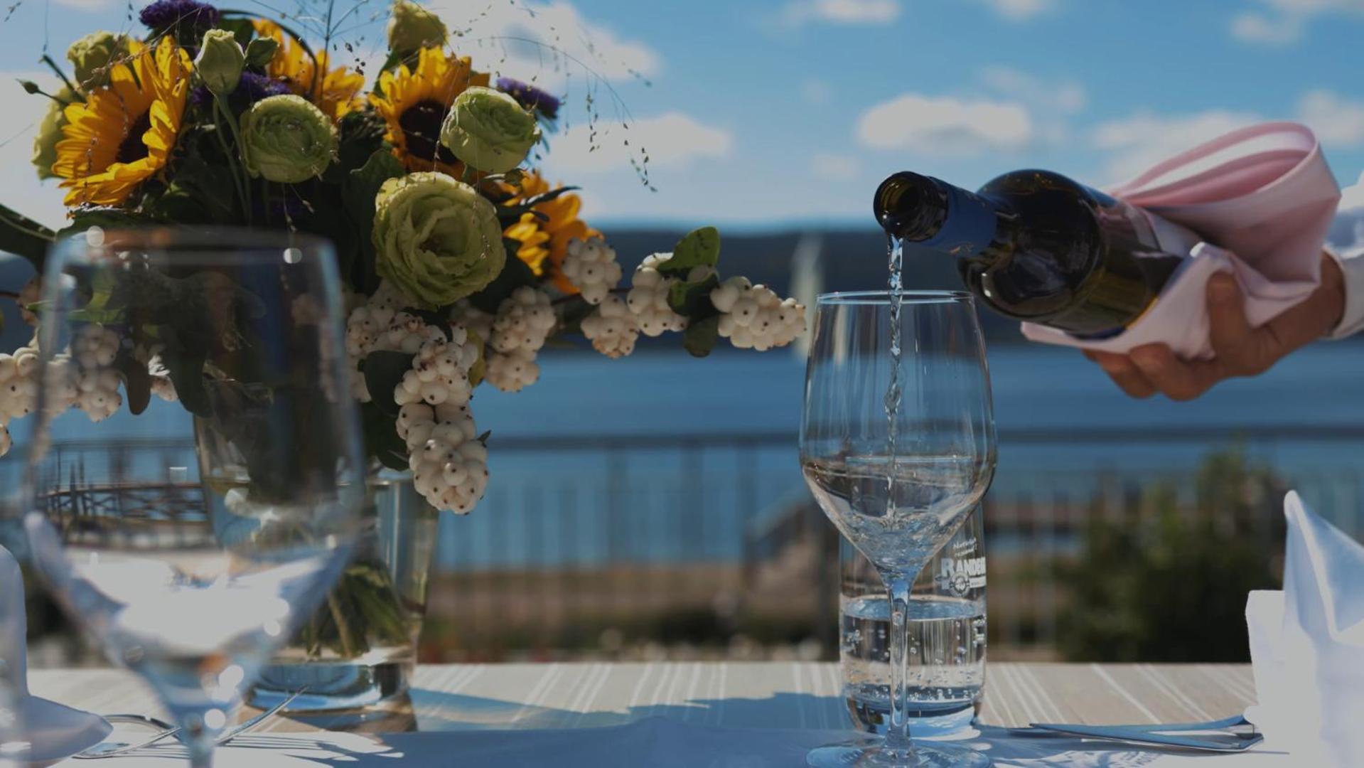 Strandhotel Loechnerhaus Reichenau Buitenkant foto