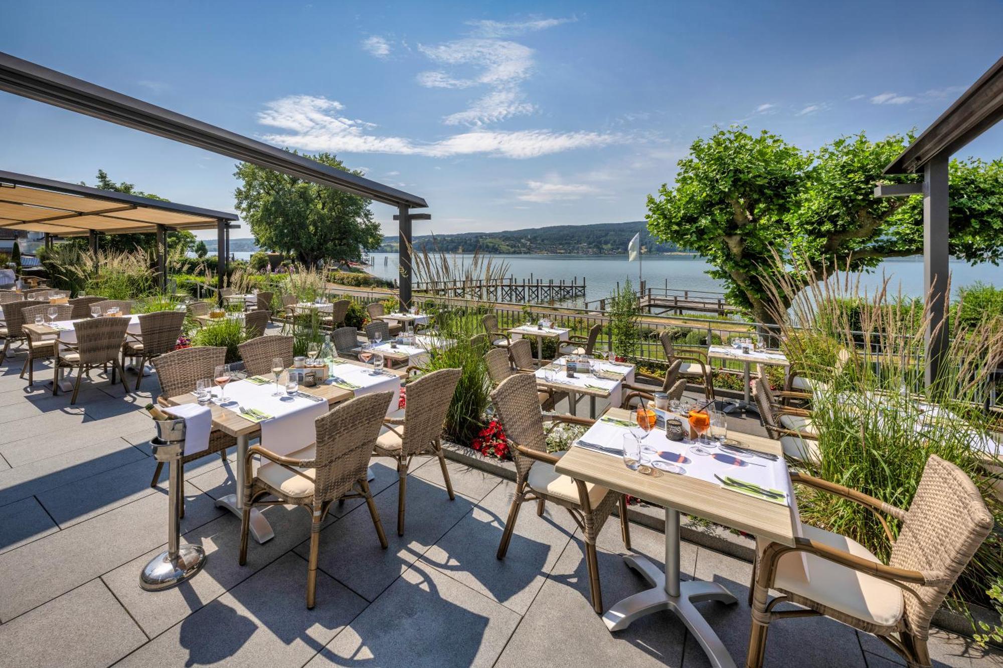 Strandhotel Loechnerhaus Reichenau Buitenkant foto