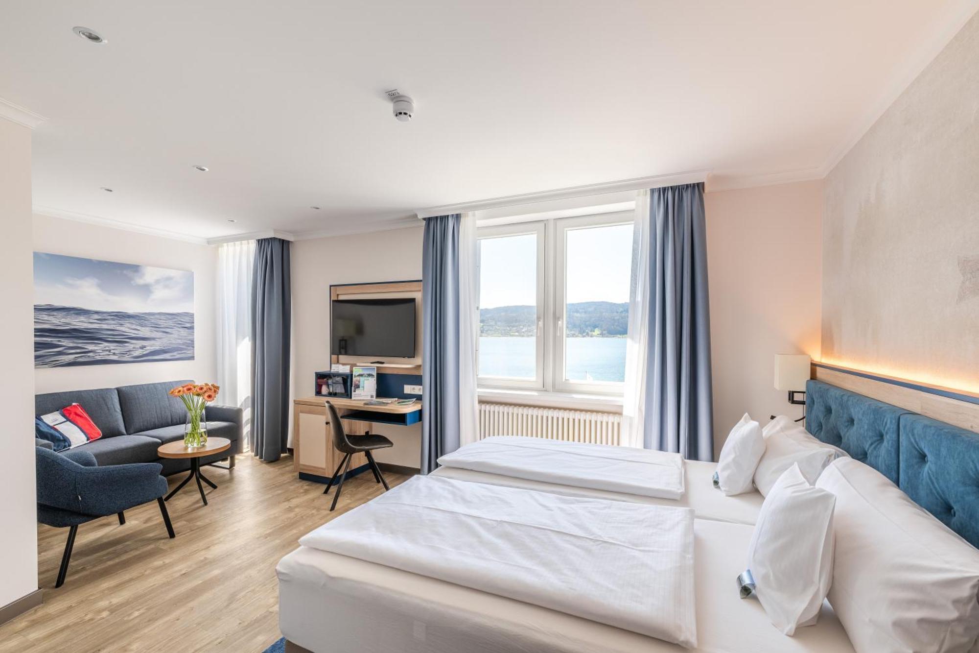 Strandhotel Loechnerhaus Reichenau Buitenkant foto