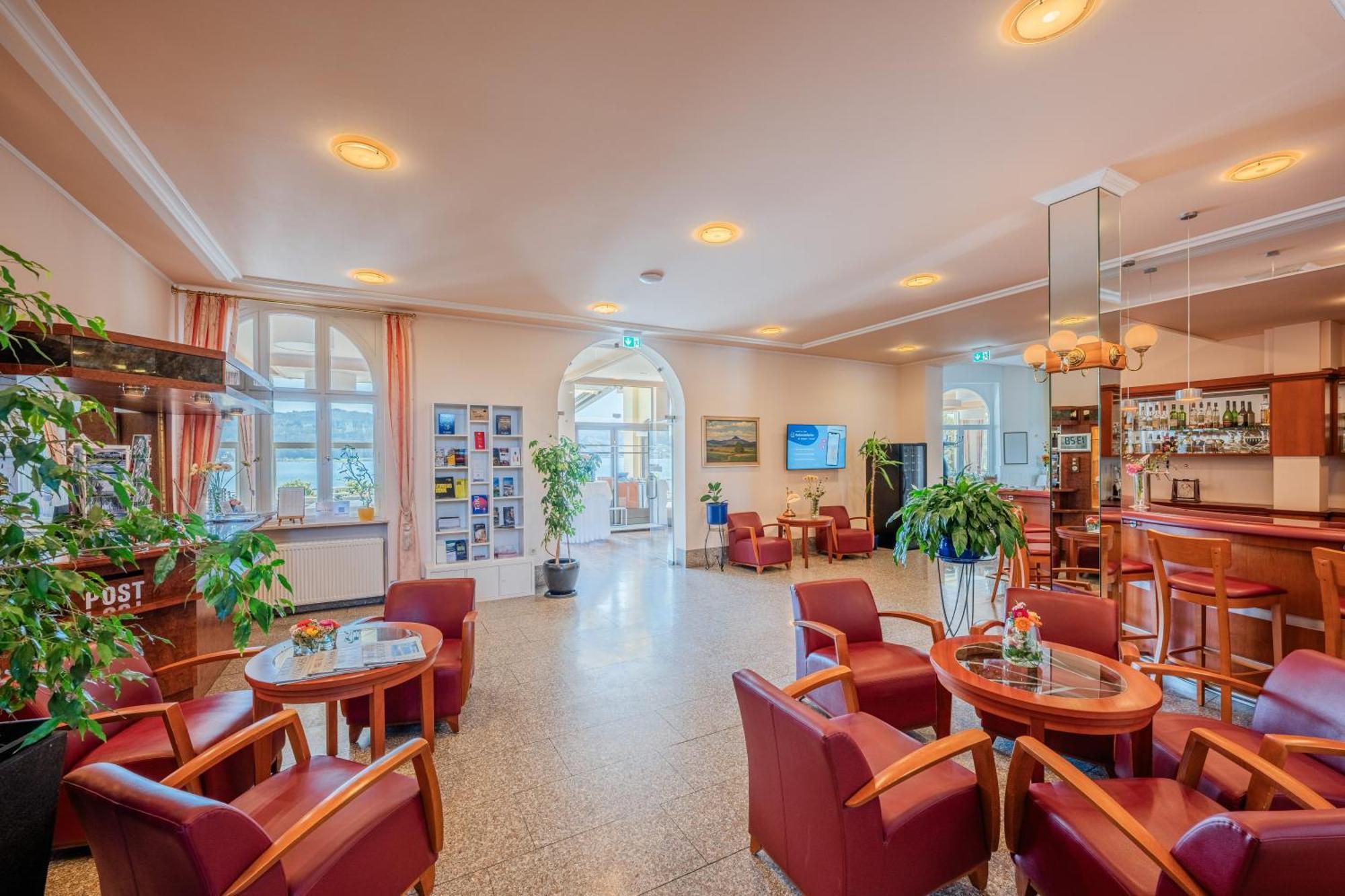 Strandhotel Loechnerhaus Reichenau Buitenkant foto