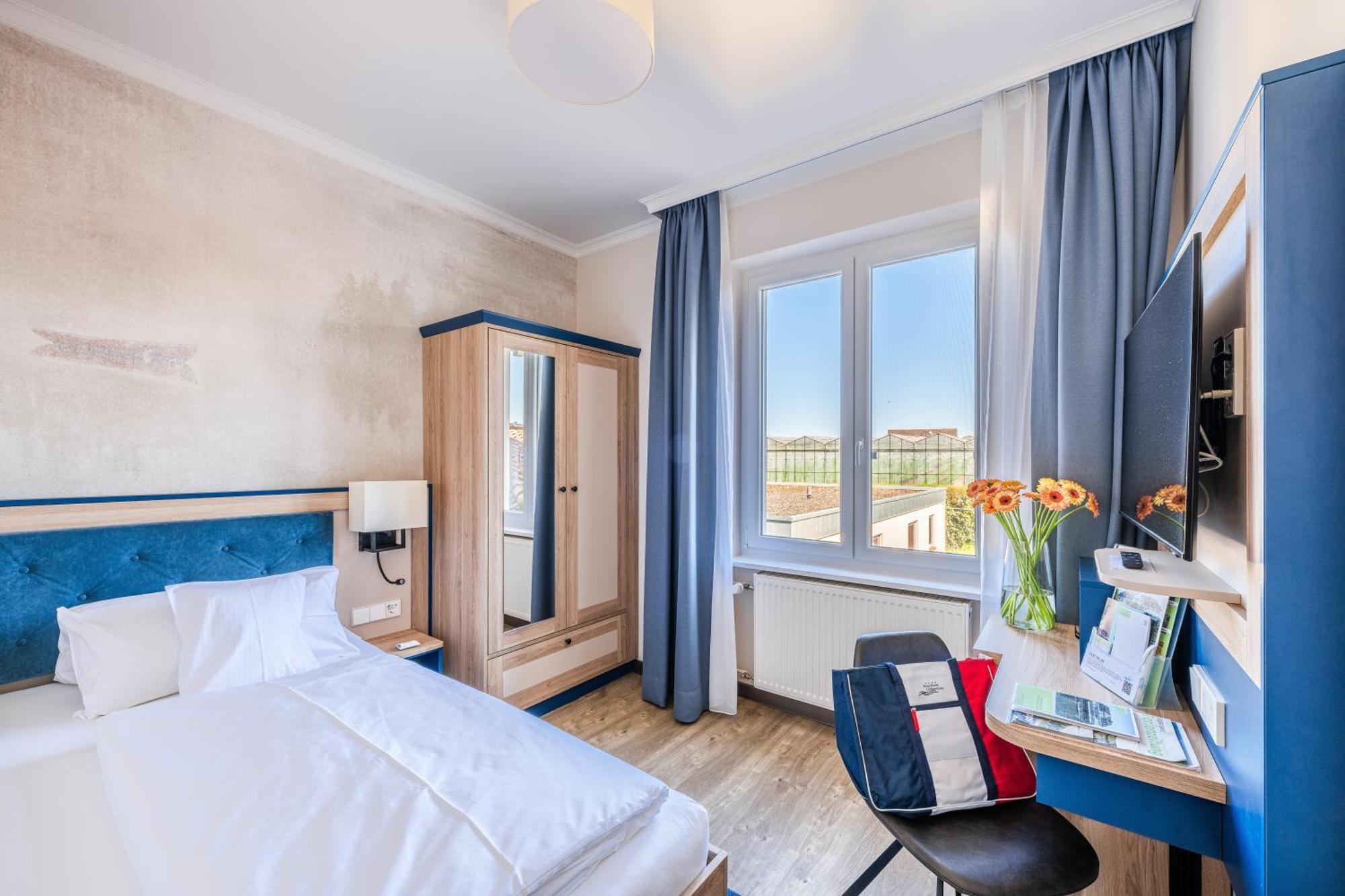 Strandhotel Loechnerhaus Reichenau Buitenkant foto