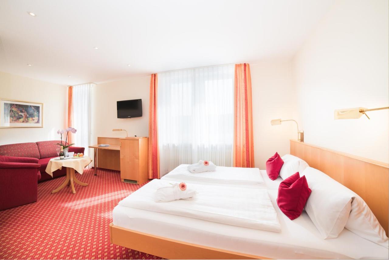 Strandhotel Loechnerhaus Reichenau Buitenkant foto