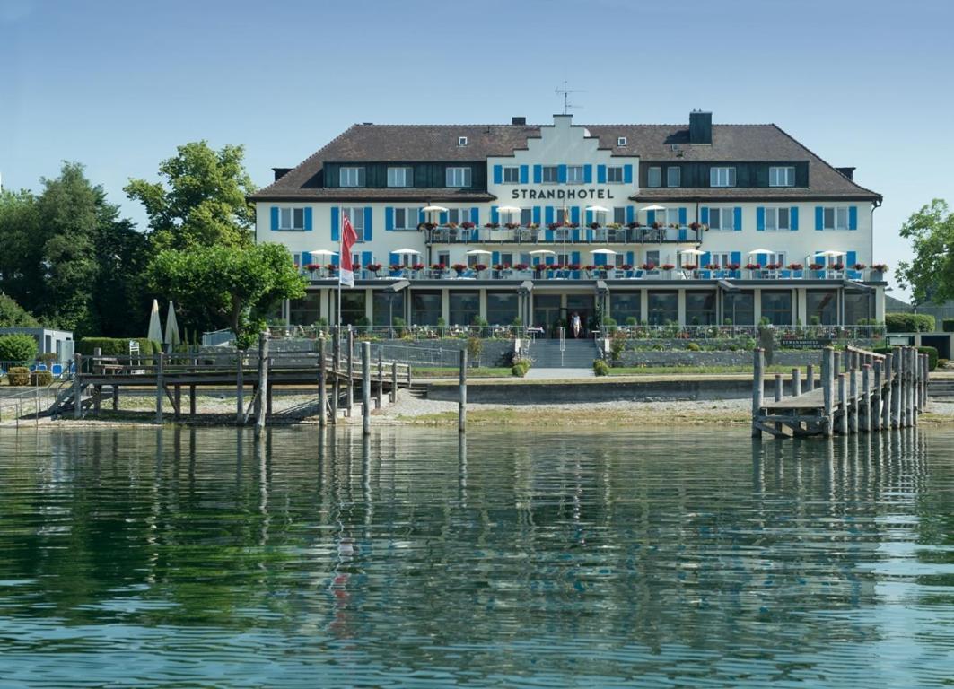 Strandhotel Loechnerhaus Reichenau Buitenkant foto